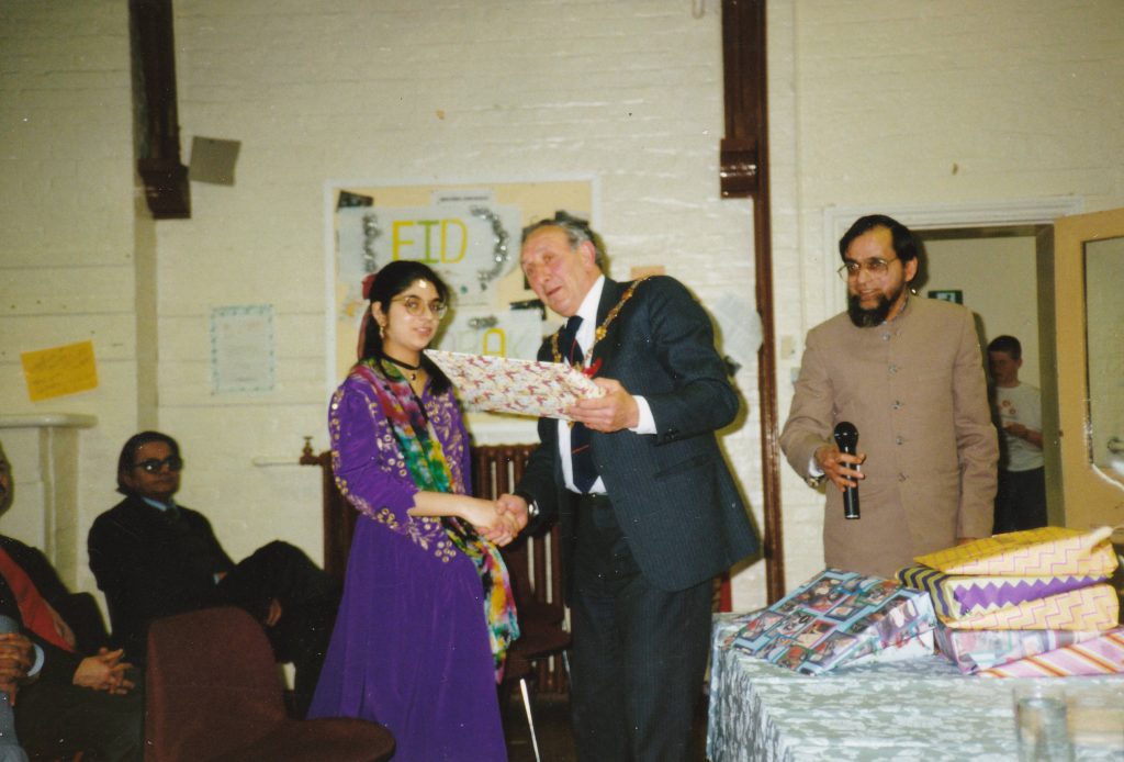 Jack Hopelman, Mayor of London Borough of Havering distributing prizes at annual meeting in Romford